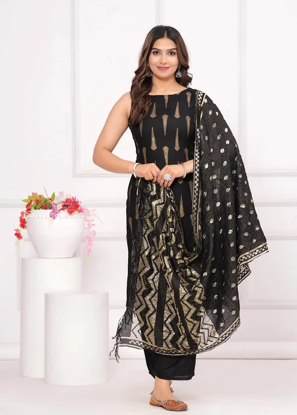 Women_Cotton_Kurta_Pant_Set_With_Dupatta
