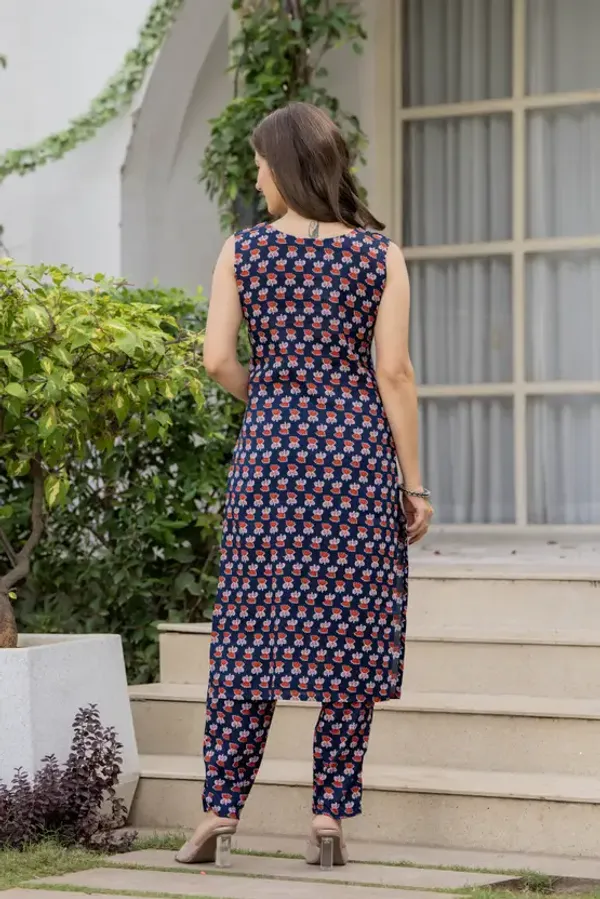 Sleeveless_Blue_Pritned_single_kurti