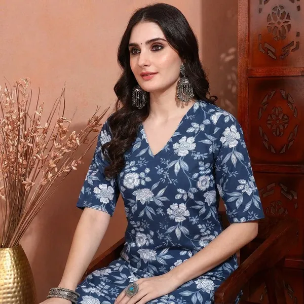 Women_Floral_Print_Sleeveless_Kurta_Pant_Set