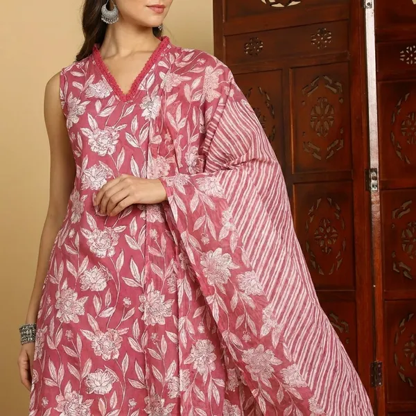 Women_Floral_Print_Kurta_Pant_Dupatta_Set