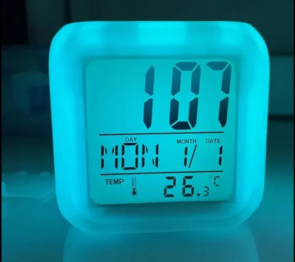 White_Plastic_Alarm_Clock_For_Home