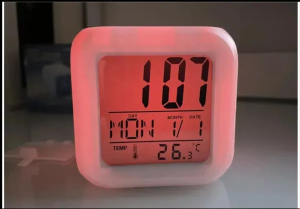 White_Plastic_Alarm_Clock_For_Home
