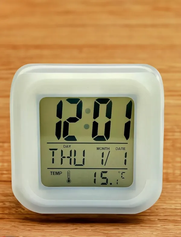 White_Plastic_Alarm_Clock_For_Home