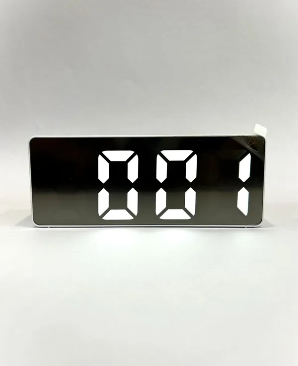 White_Plastic_Alarm_Clock_For_Home