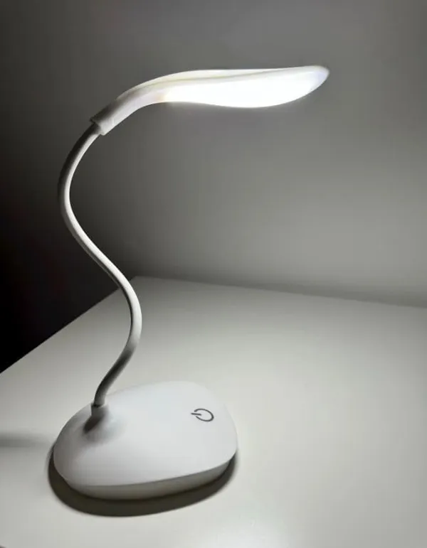 White_Plastic_Usb_Lamp_For_Home