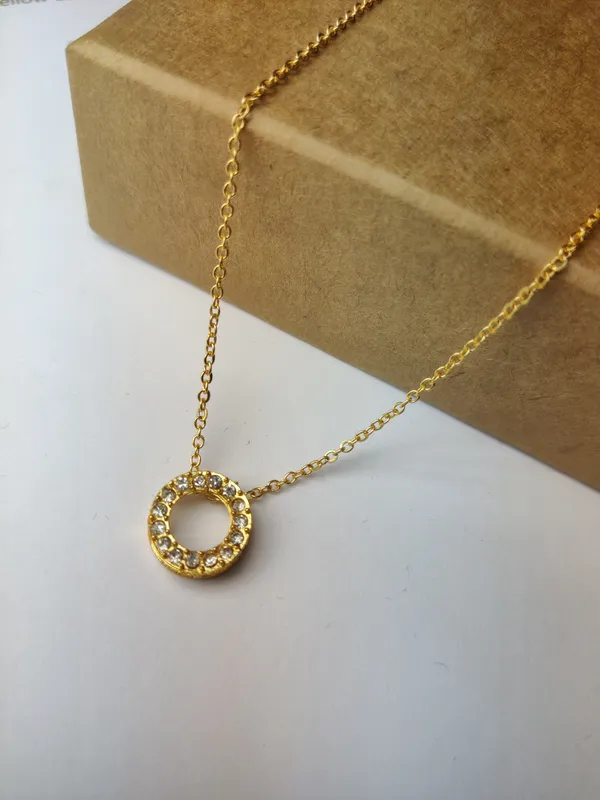 Gold_Brass_Premium_Halo_Round_Pendant_For_Women