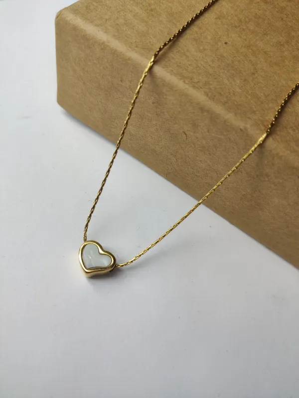 White_Brass_Premium_Pearl_Heart_Pendant_For_Women