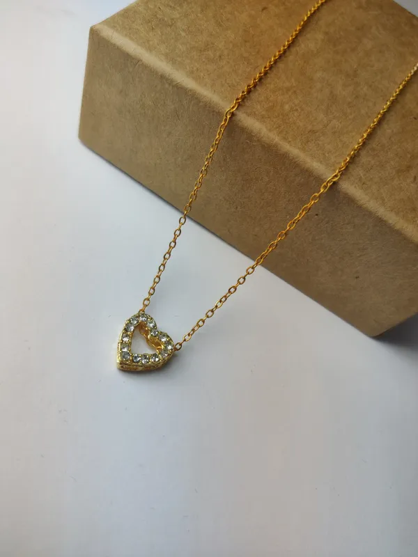 White_Brass_Premium_Pearl_Heart_Pendant_For_Women