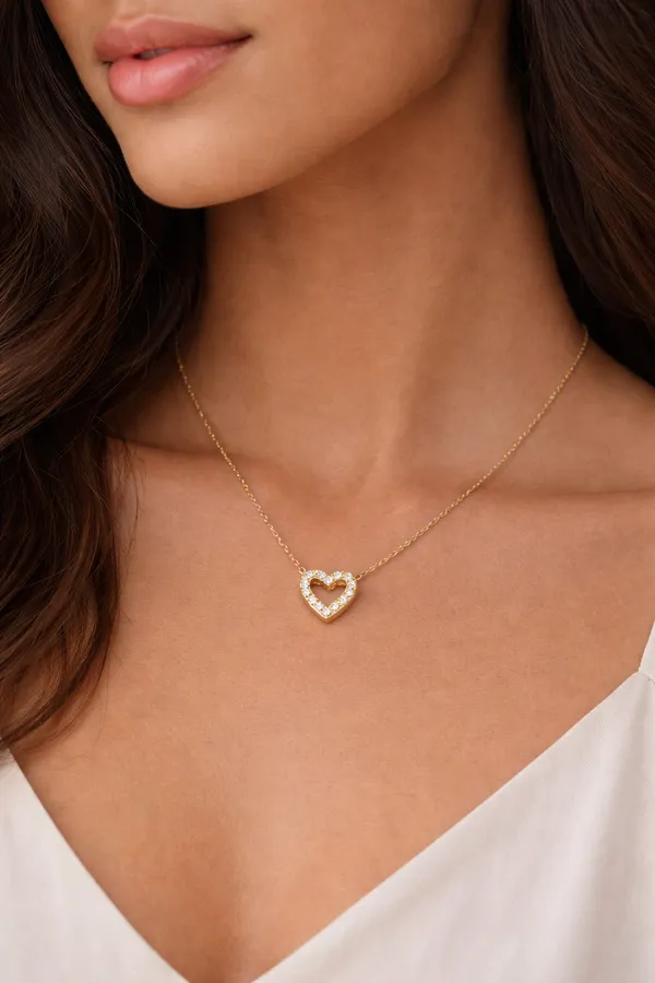 Gold_Brass_Premium_Heart_Pendant_For_Women