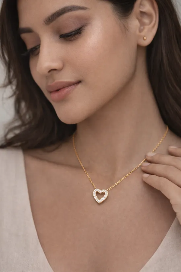 Gold_Brass_Premium_Heart_Pendant_For_Women