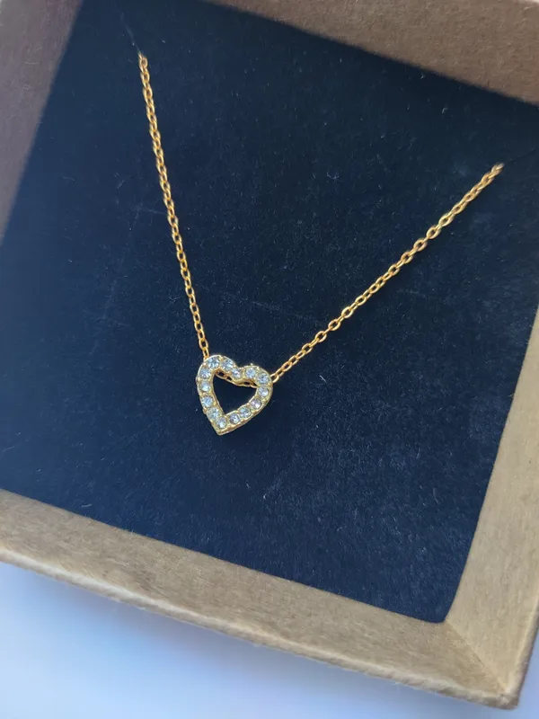 Gold_Brass_Premium_Heart_Pendant_For_Women