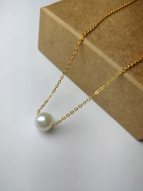 Gold_Brass_Premium_Pearl_Pendant_For_Women