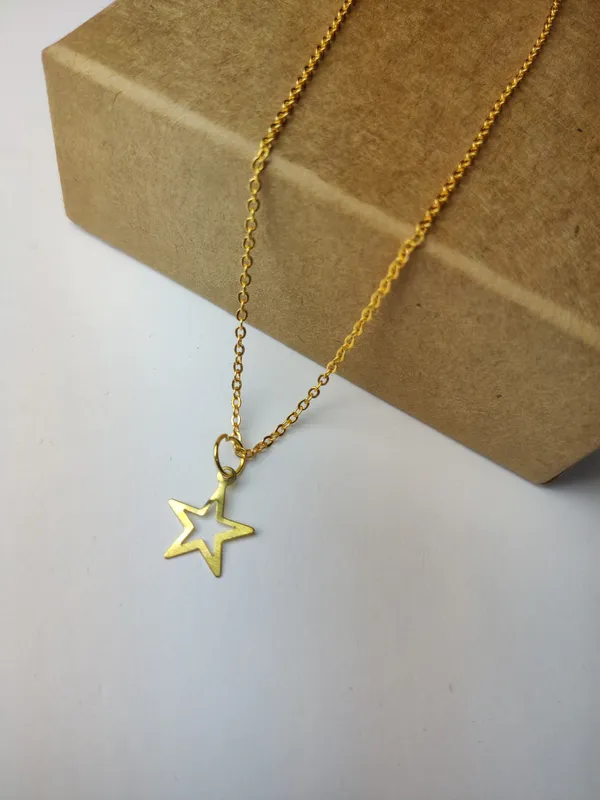 Gold_Brass_Premium_Star_Pendant_For_Women