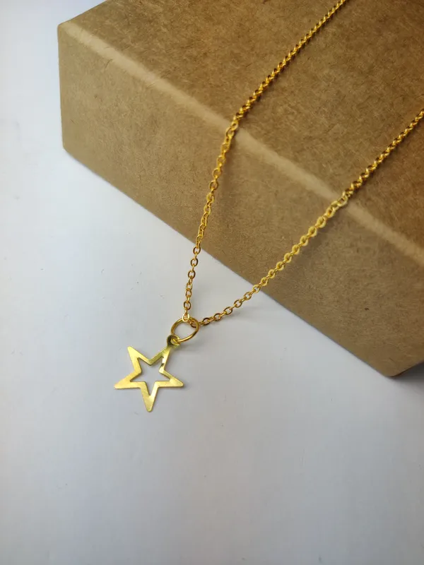 Gold_Brass_Premium_Star_Pendant_For_Women
