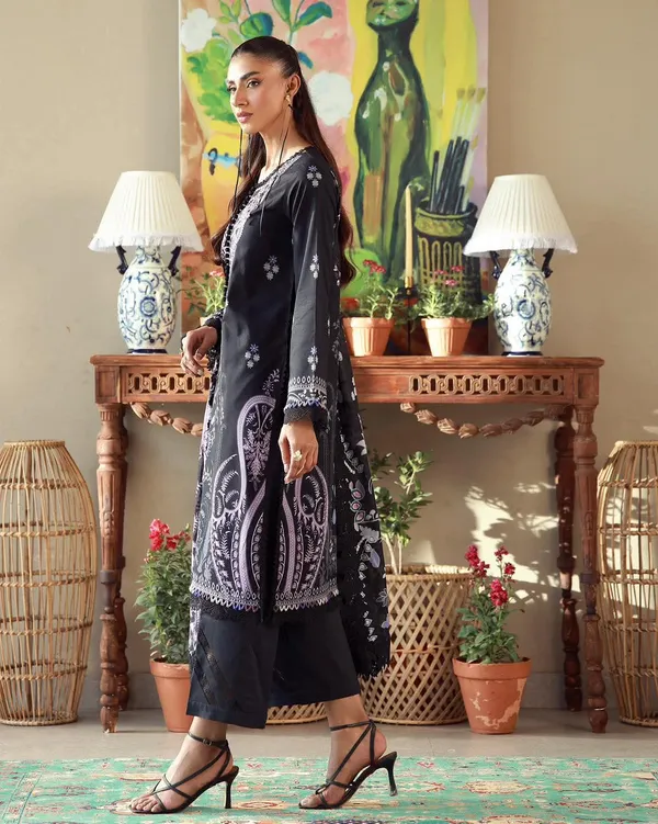 JADE_URBAN_EMBROIDERED