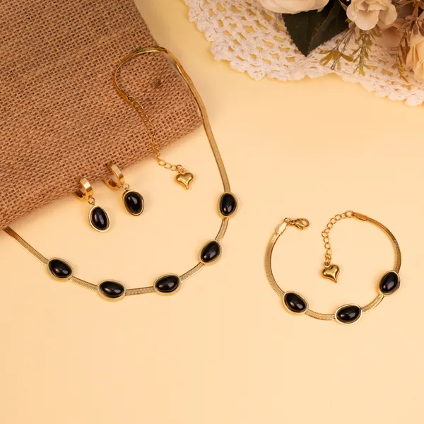 Black_Stone_Studded_Necklace_Set
