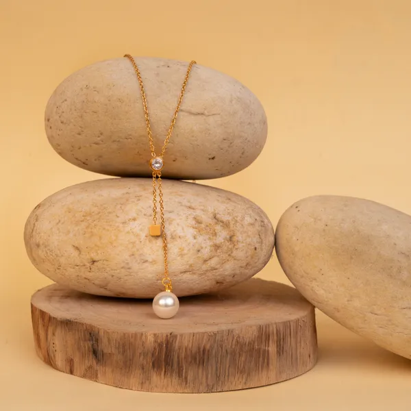Pearl_Charm_With_Stone_Necklace