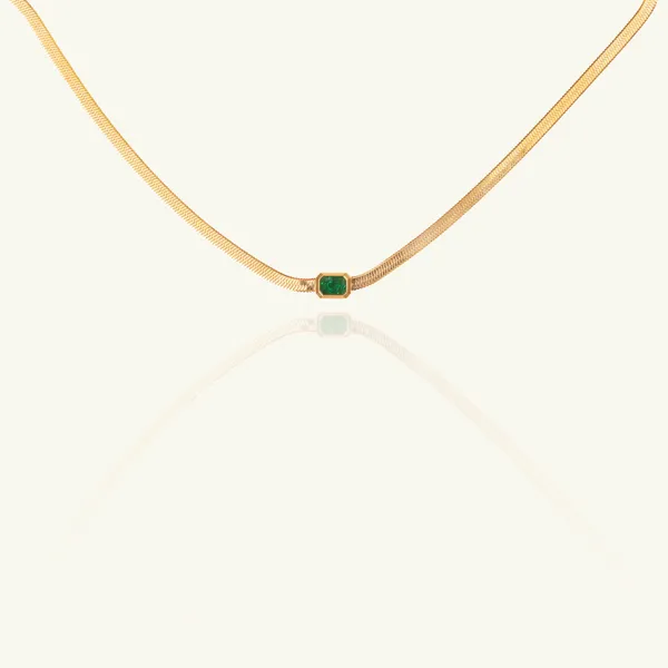 Green_Stone_Within_Chain_Necklace
