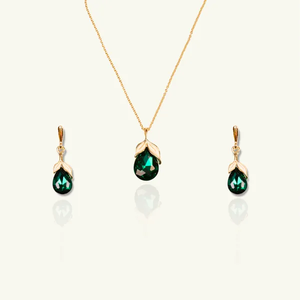 Emerald_Stone_With_White_Leaves_Necklace_Set