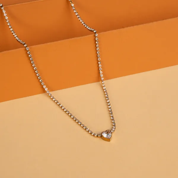 Heart_Necklace_Cover_With_Stone