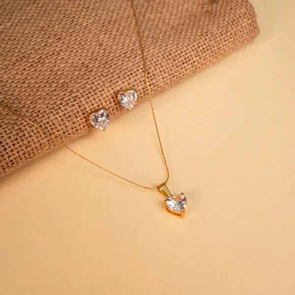 Single_Heart_Stone_Necklace_With_Stud