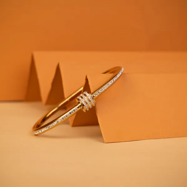 Triple_Ring_Bracelet_With_Stone