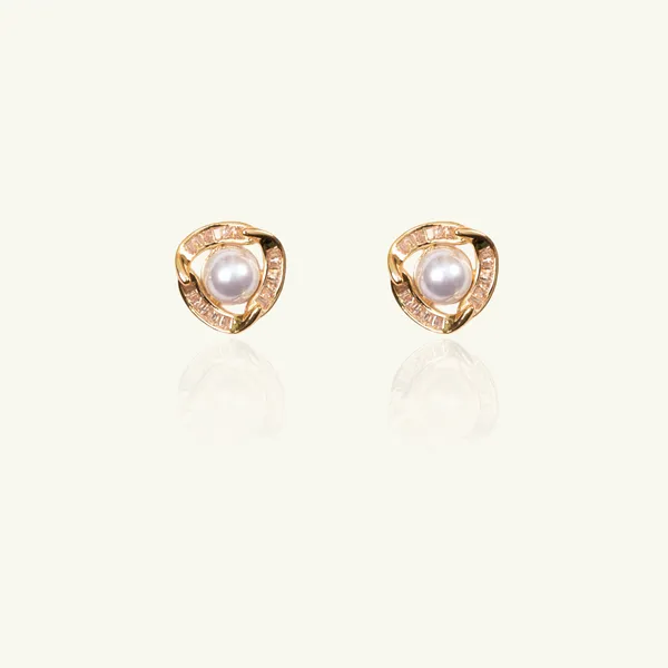 Pearl_With_Stone_Stud_Earrings