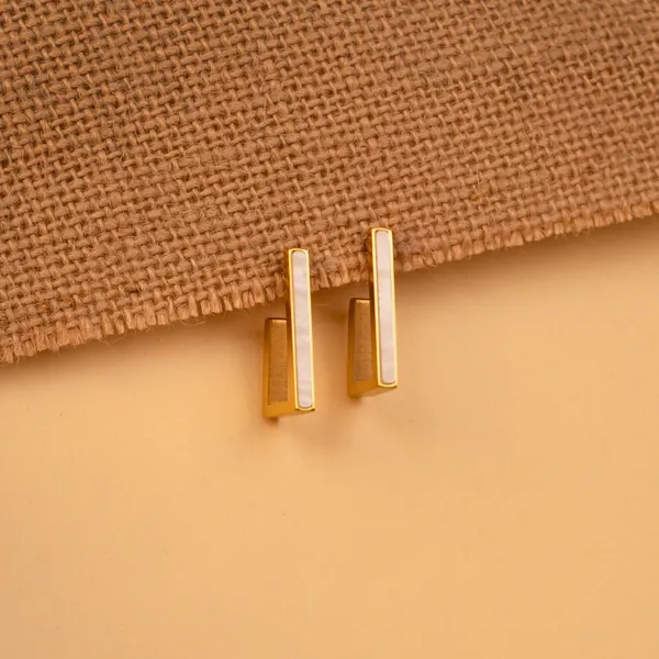 Sharp_Hoop_With_White_Meena_Earrings