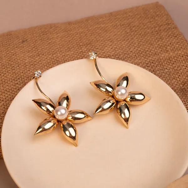 Stone_And_Pearl_With_Flower_Drop_Earrings