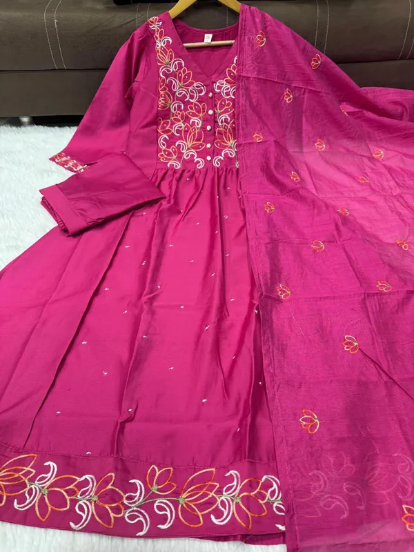 Rani_Pink_Chanderi_Silk_Embroidered_Kurta_Set_with_Dupatta