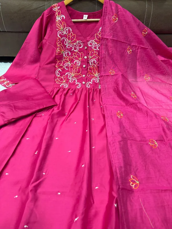 Rani_Pink_Chanderi_Silk_Embroidered_Kurta_Set_with_Dupatta