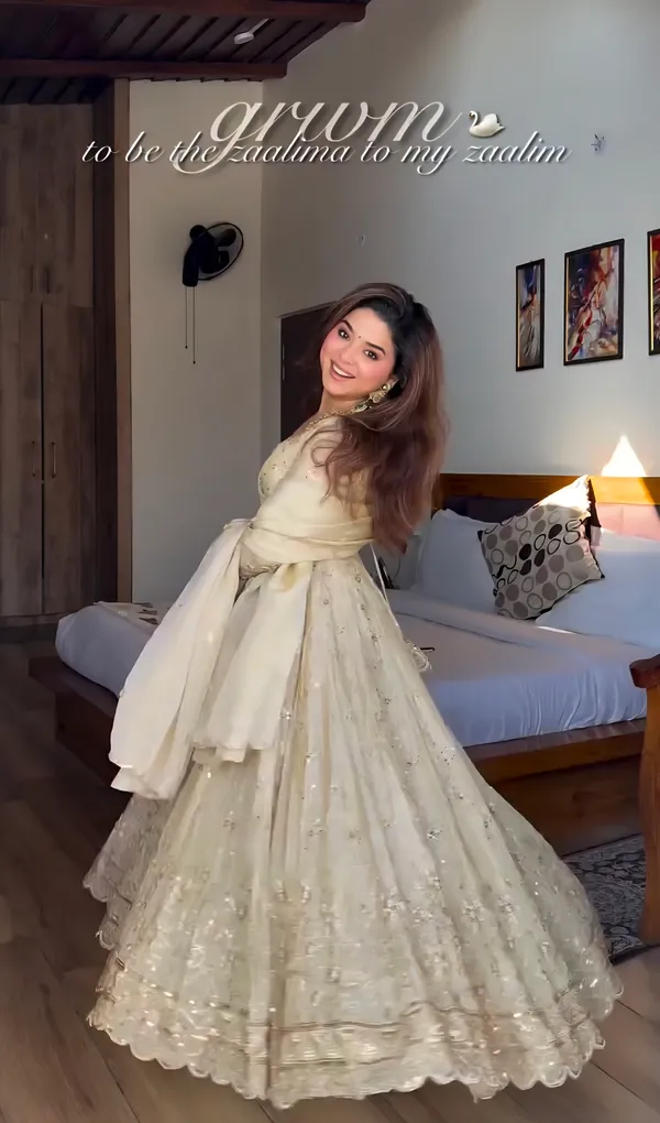 Ivory_Cream_Embroidered_Anarkali_Gown