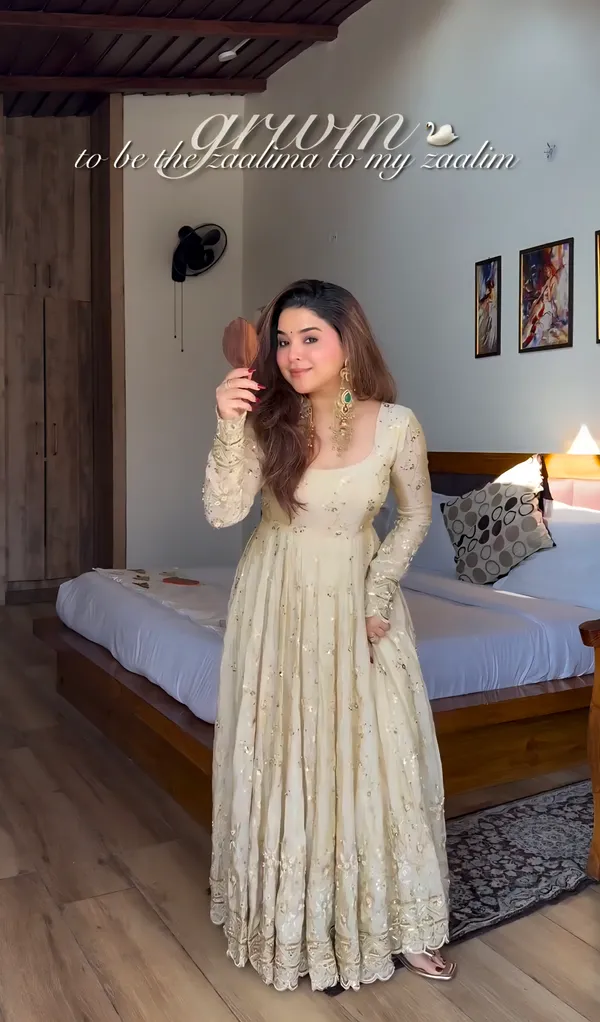 Ivory_Cream_Embroidered_Anarkali_Gown