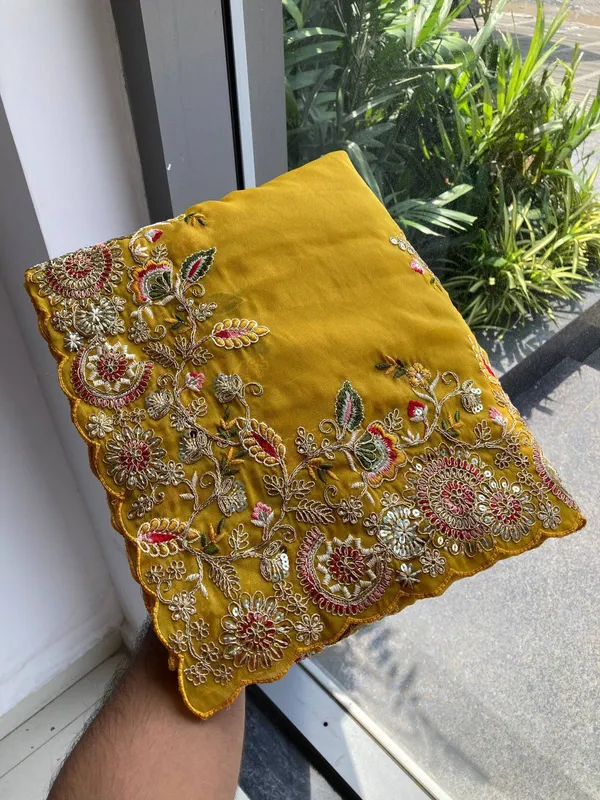 Yellow_Party_Wear_Soft_Star_Georgette_Saree_For_Women