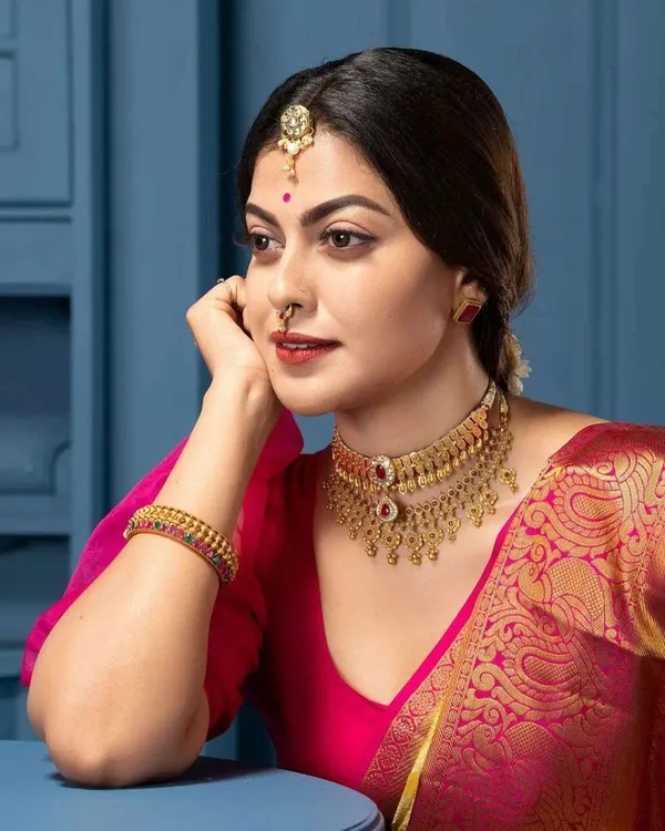 BEAUTIFUL_RICH_PALLU_&_JACQUARD_WORK_ON_ALL_OVER_THE_SAREE