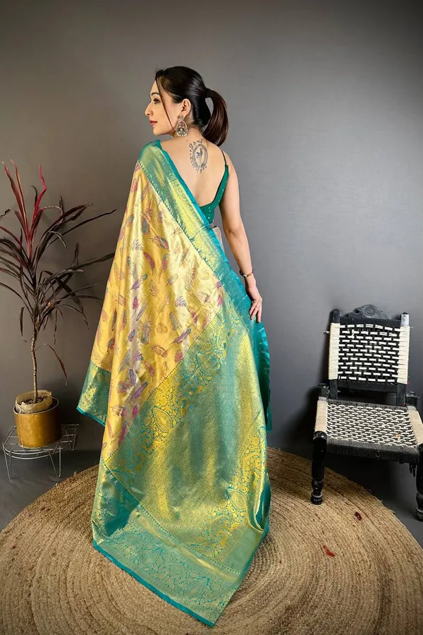 Elegant_Gold_Teal_Kanjivaram_Silk_Saree