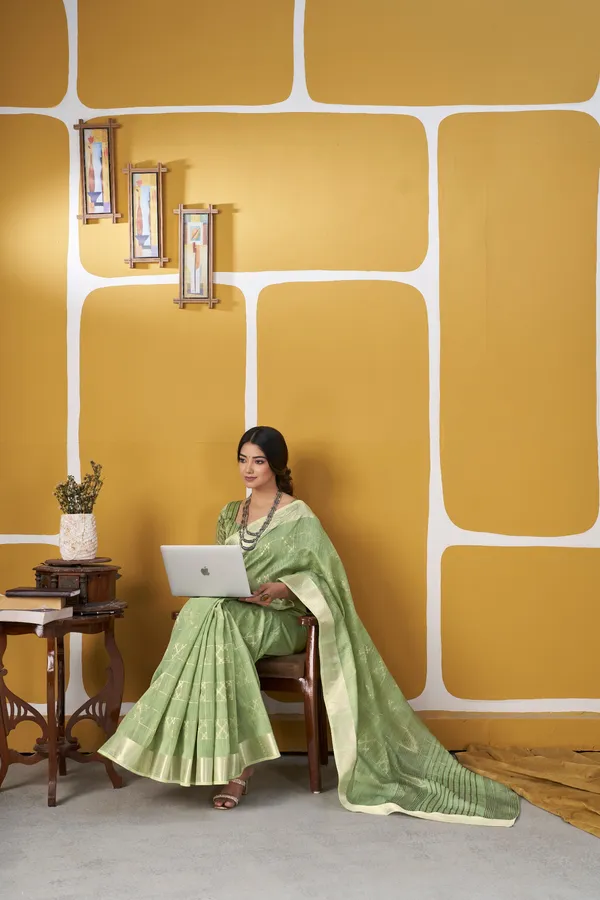Elegant_Pista_Green_Zari_Weaving_Linen_Cotton_Silk_Saree_–_Festive_&_Ethnic_Wear