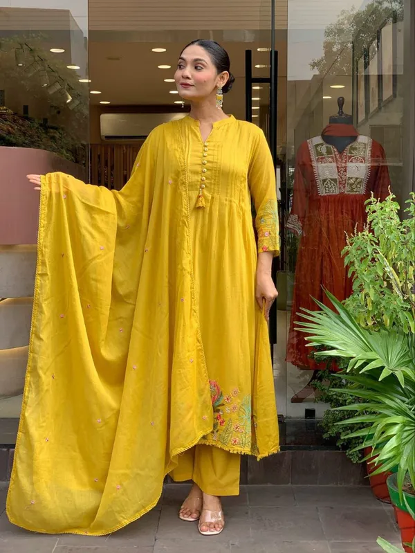 Embroidered_Kurta_Set_with_Dupatta