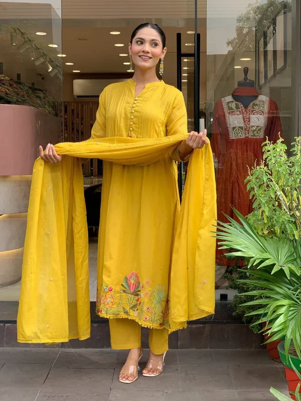 Embroidered_Kurta_Set_with_Dupatta