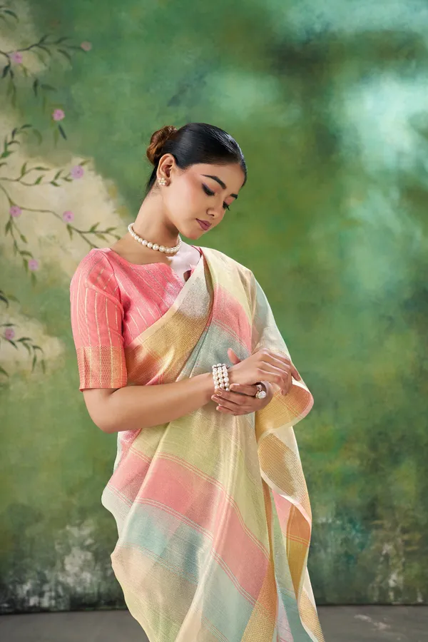 Soft_Linen_Cotton_Silk_Saree_with_Gold_Zari_Weaving_–_Elegant_Party_&_Wedding_Wear_Collection