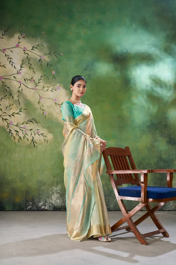 Soft_Linen_Cotton_Silk_Saree_with_Gold_Zari_Weaving_–_Elegant_Pastel_Party_&_Wedding_Wear