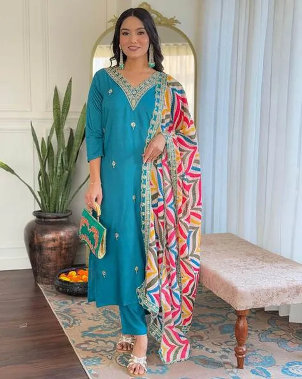 Stylish_Embroidered_Kurta_Set_with_Dupatta_|_Party_Wear_Ethnic_Kurti_Pant_Set