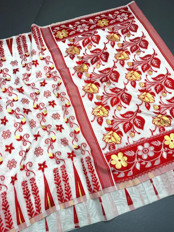 Traditional_White_&_Red_Linen_Slub_Cotton_Saree_With_Designer_Weaving