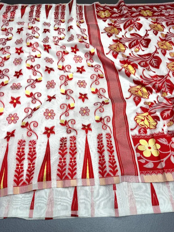 Traditional_White_&_Red_Linen_Slub_Cotton_Saree_With_Designer_Weaving