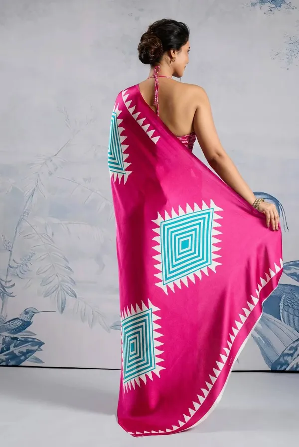 Urban_Bloom_Digital_Print_Model_Silk_Saree