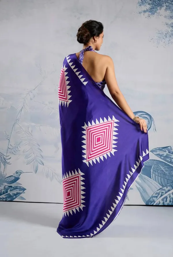 Urban_Grace_Digital_Print_Model_Silk_Saree