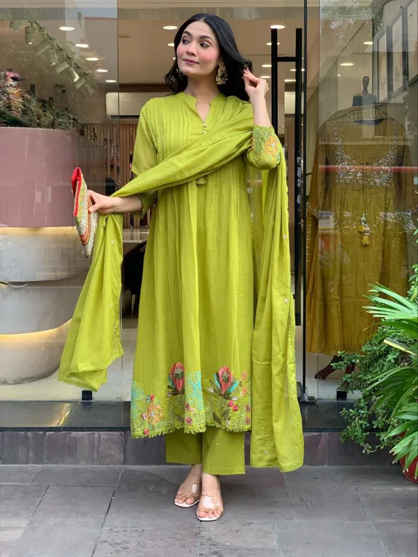 Embroidered_Kurta_Set_with_Dupatta