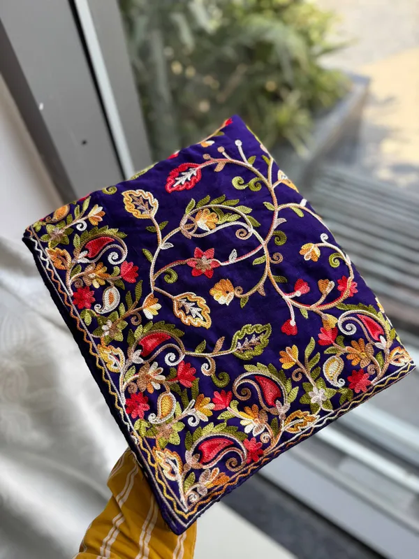Embroidered_Work_Vichitra_Silk_Classic_Saree_In_Purple_Colour