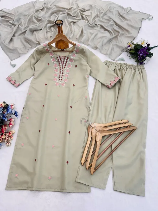 Designer_Grey_Embroidered_Kurta_Set_with_Dupatta_|_Elegant_Ethnic_Wear_for_Women