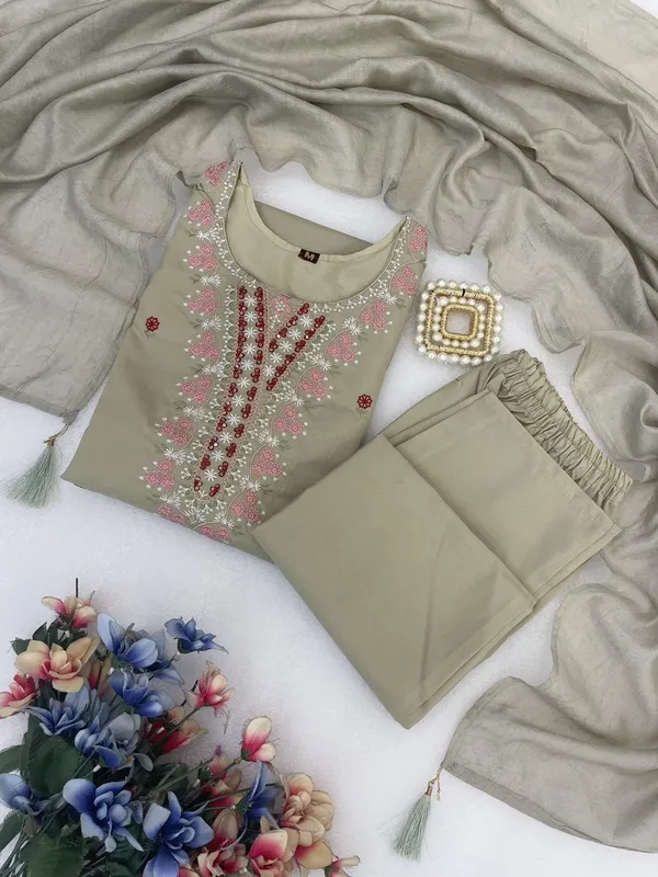 Designer_Grey_Embroidered_Kurta_Set_with_Dupatta_|_Elegant_Ethnic_Wear_for_Women